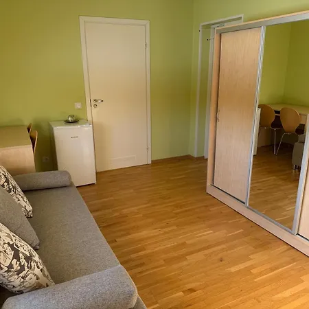 Hotel Alutaguse Tervisespordikeskuse Paeikesemaja Vasavere